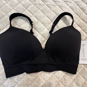 Athleta Embrace Bra NWT